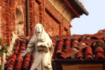 Statua della Madonna - Particolare